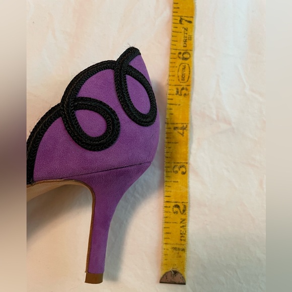 Oscar de la Renta ‘Brendita’ Suede Heels Size 5